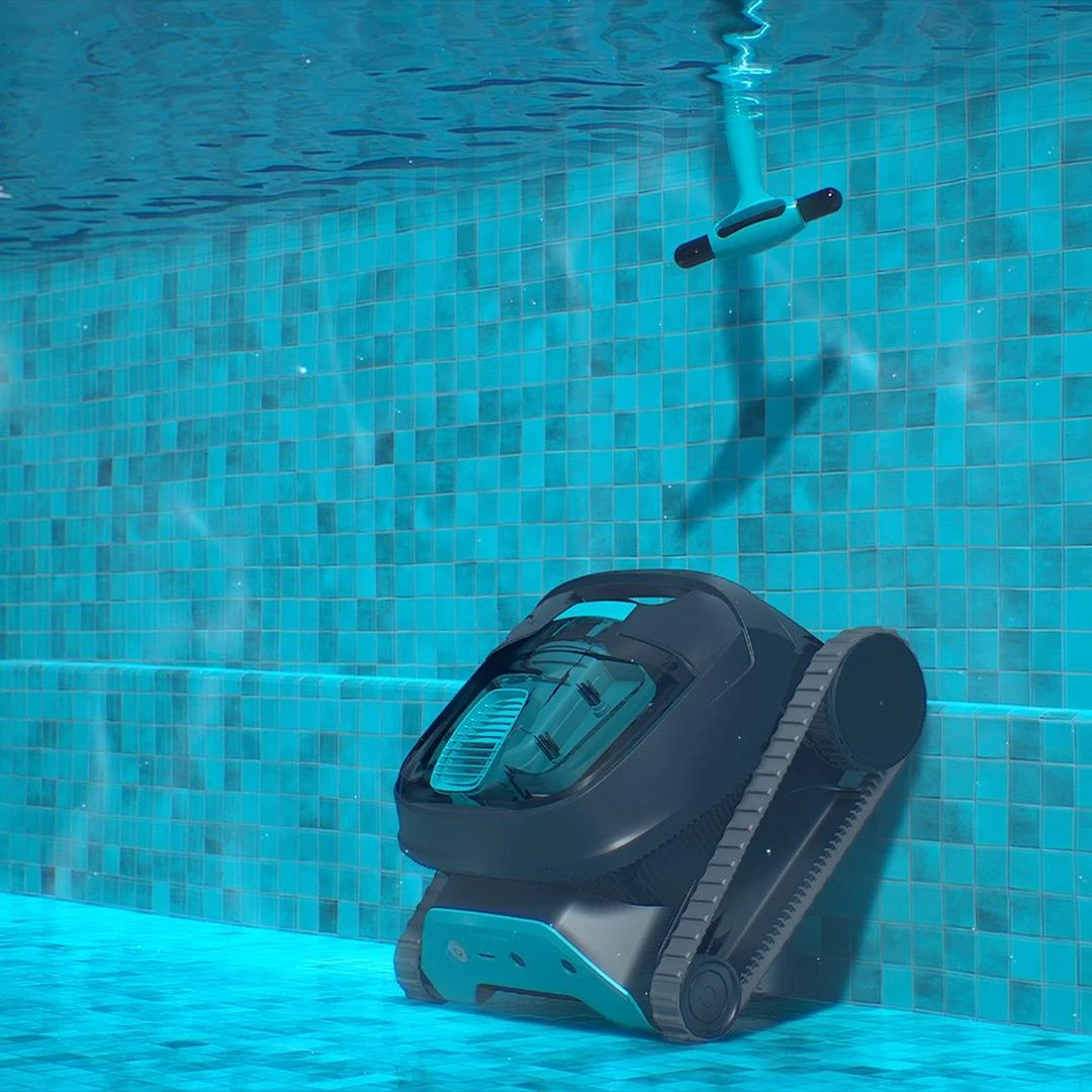 Dolphin - Liberty 300 Cordless Robotic Pool Cleaner - Image 8